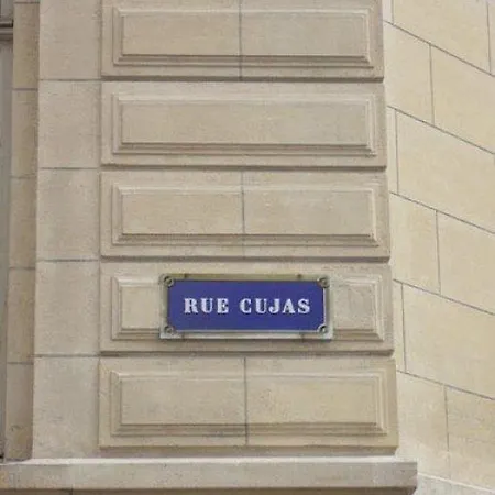 Des 3 Collèges 3*