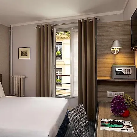 Salvia Hotel 4*