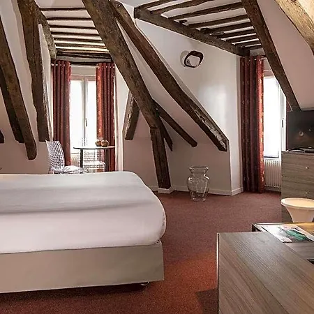 Salvia Hotel 4*